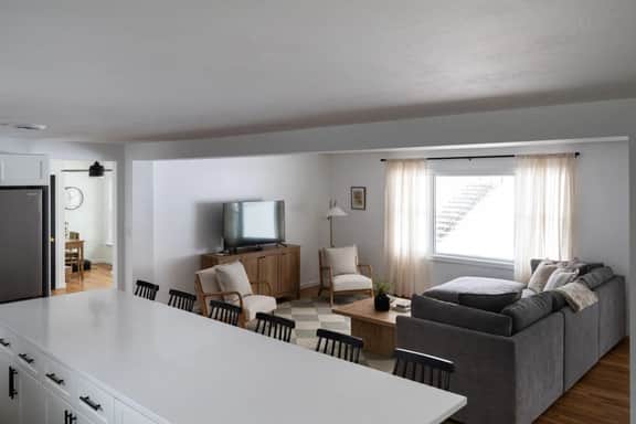 Modern Rancher|Hot tub|Patio|Garage|W/D