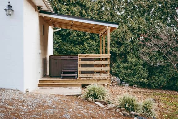 Winter Getaway|Hot tub|OUTDOOR SAUNA|Fireplace|Fire-pit|