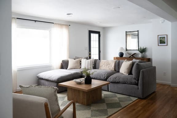 Modern Rancher|Hot tub|Patio|Garage|W/D